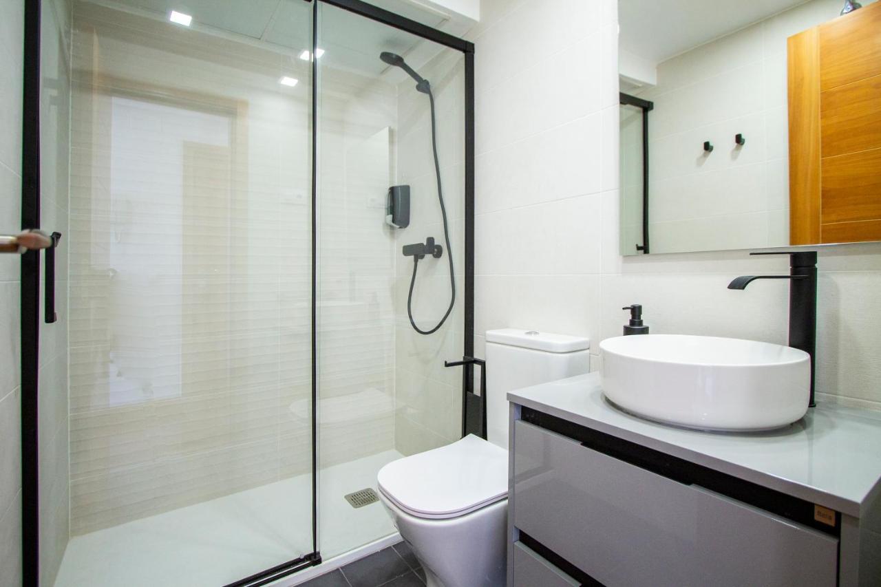 Apartamentos Castilla Luz Business Madrid Exteriér fotografie