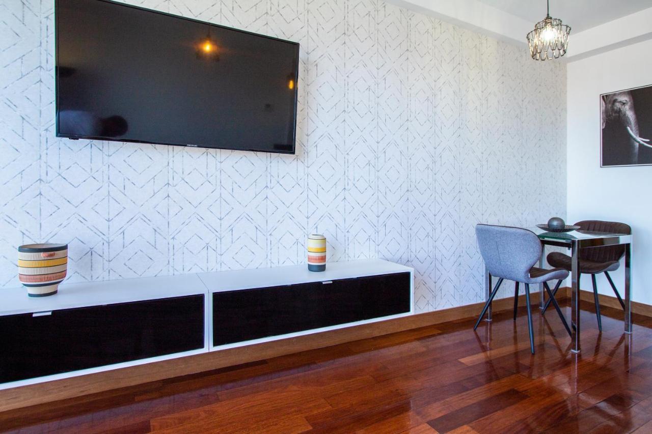 Apartamentos Castilla Luz Business Madrid Exteriér fotografie