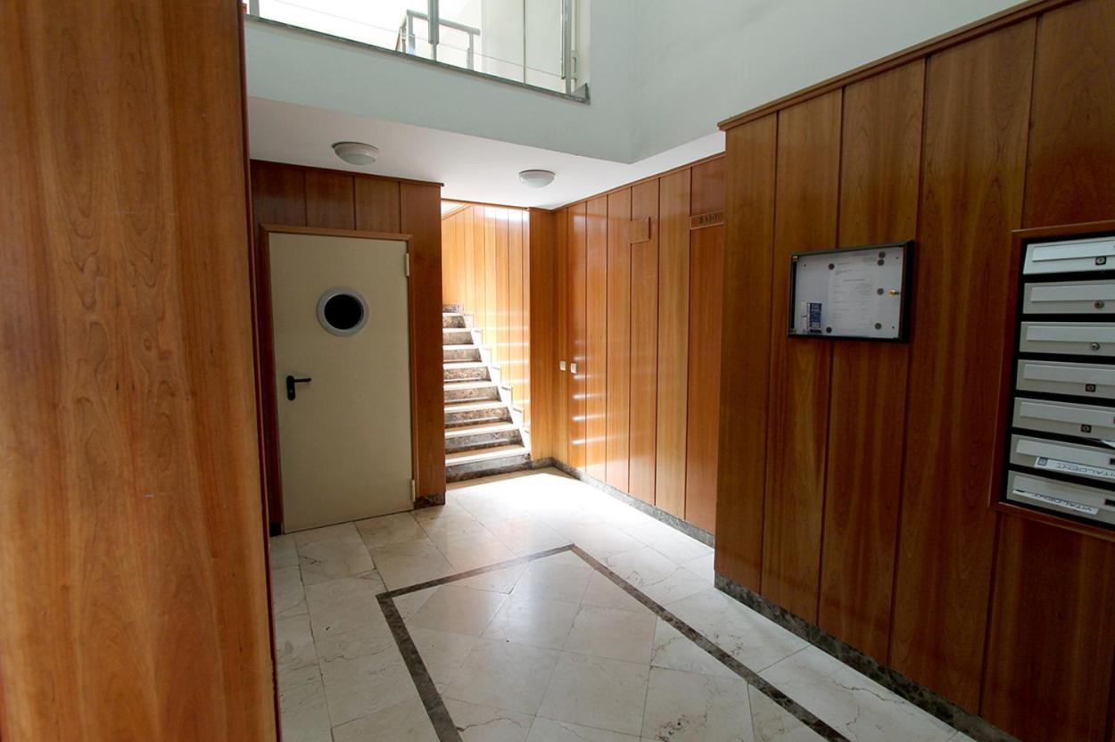 Apartamentos Castilla Luz Business Madrid Exteriér fotografie